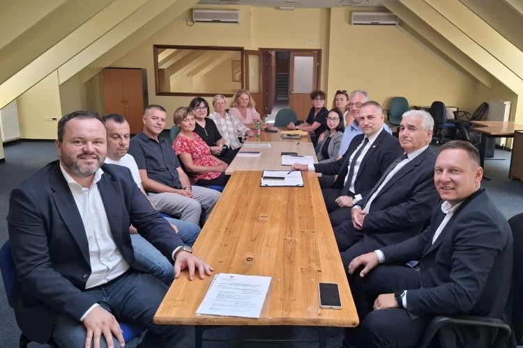 Slika /slike/Priopcenja/Ministar Vukovar.jpg